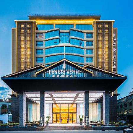Mehood Lestie International Hotel Nancun Wanbo Metro Station Branch - Free Shuttle Bus To Canton Fair Complex During Canton Fair Period & Free Breakfast & Free Afternoon Tea & Free Midnight Snack & Free Vpn Internet Access ภายนอก รูปภาพ