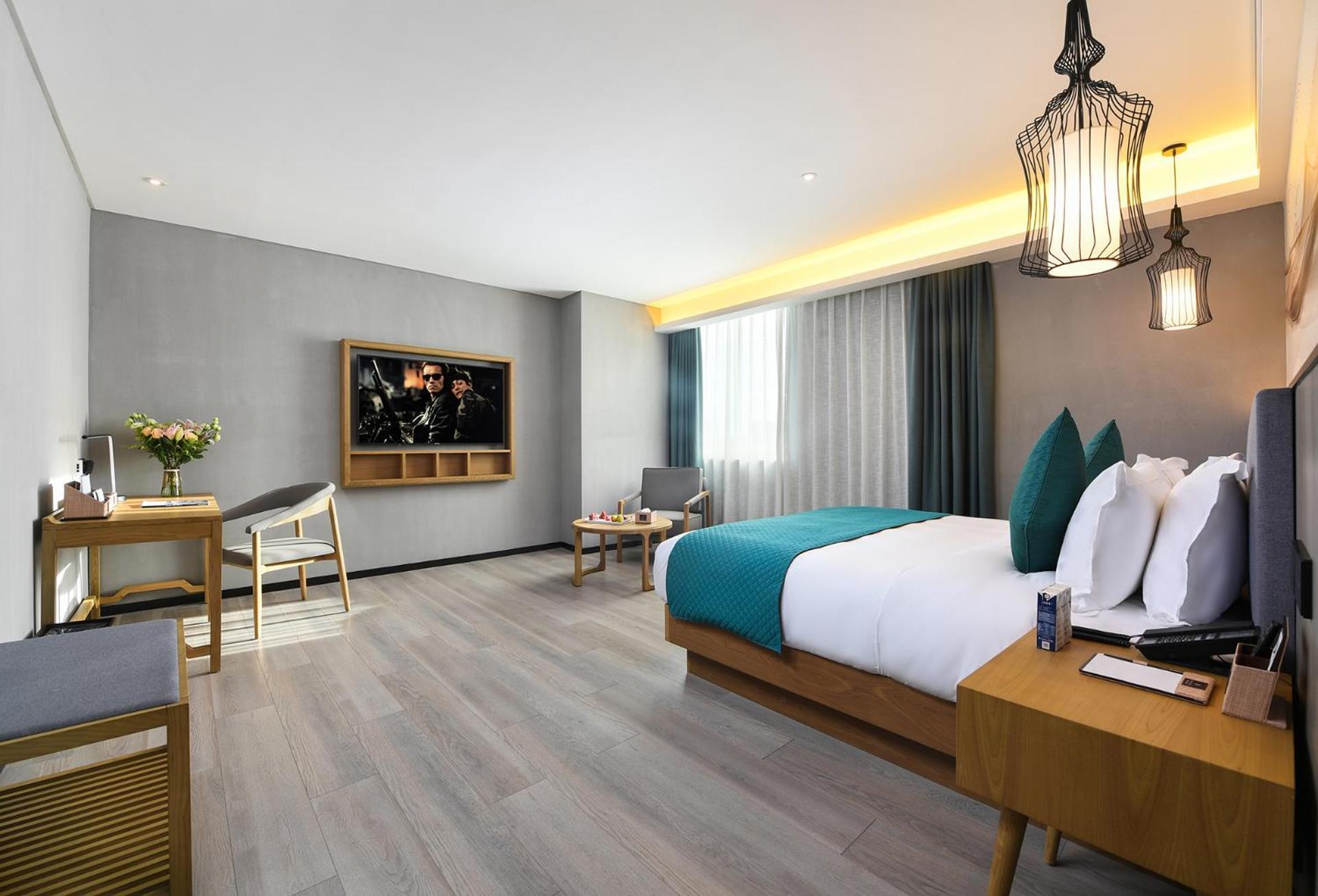 Mehood Lestie International Hotel Nancun Wanbo Metro Station Branch - Free Shuttle Bus To Canton Fair Complex During Canton Fair Period & Free Breakfast & Free Afternoon Tea & Free Midnight Snack & Free Vpn Internet Access ภายนอก รูปภาพ