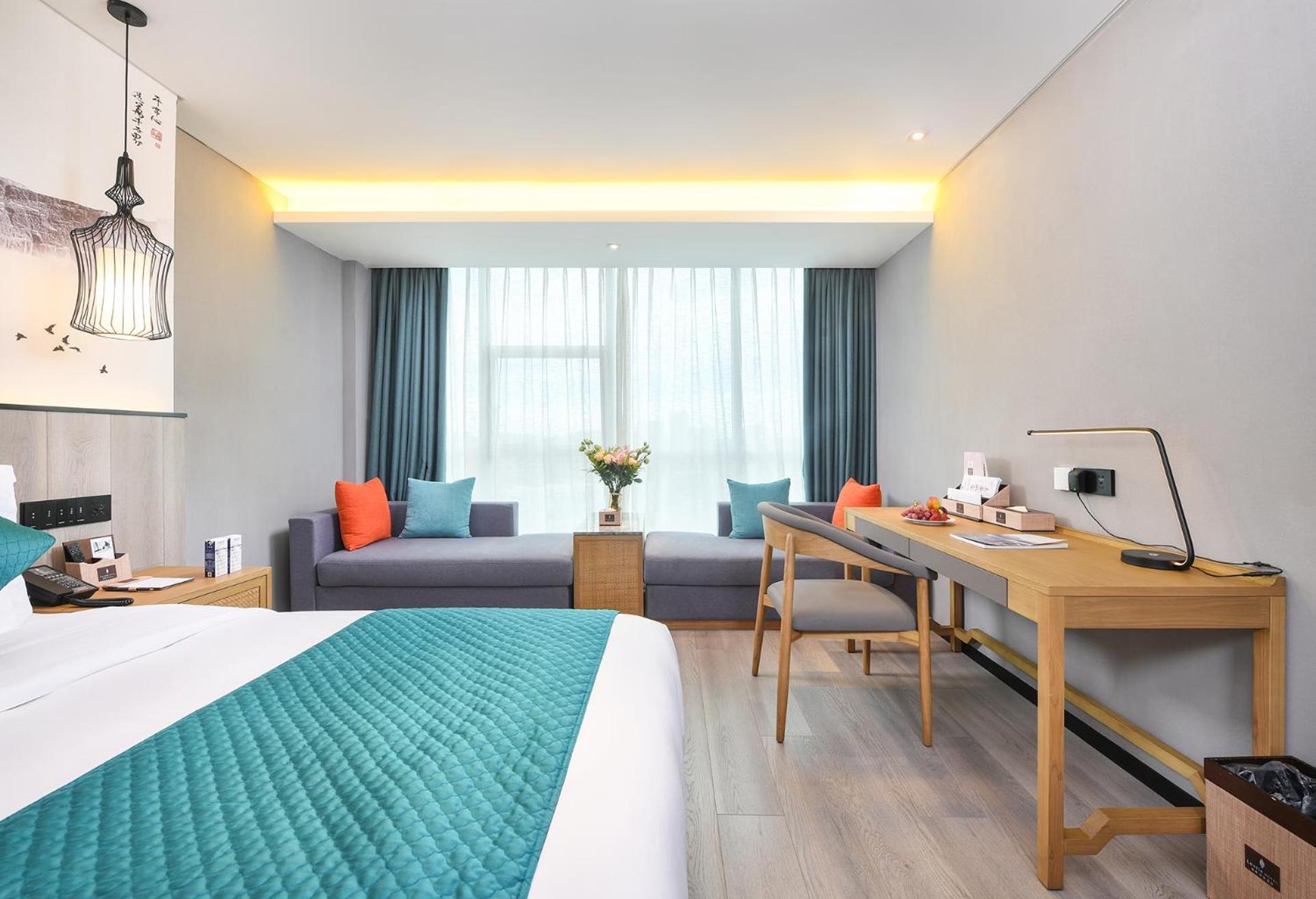 Mehood Lestie International Hotel Nancun Wanbo Metro Station Branch - Free Shuttle Bus To Canton Fair Complex During Canton Fair Period & Free Breakfast & Free Afternoon Tea & Free Midnight Snack & Free Vpn Internet Access ภายนอก รูปภาพ