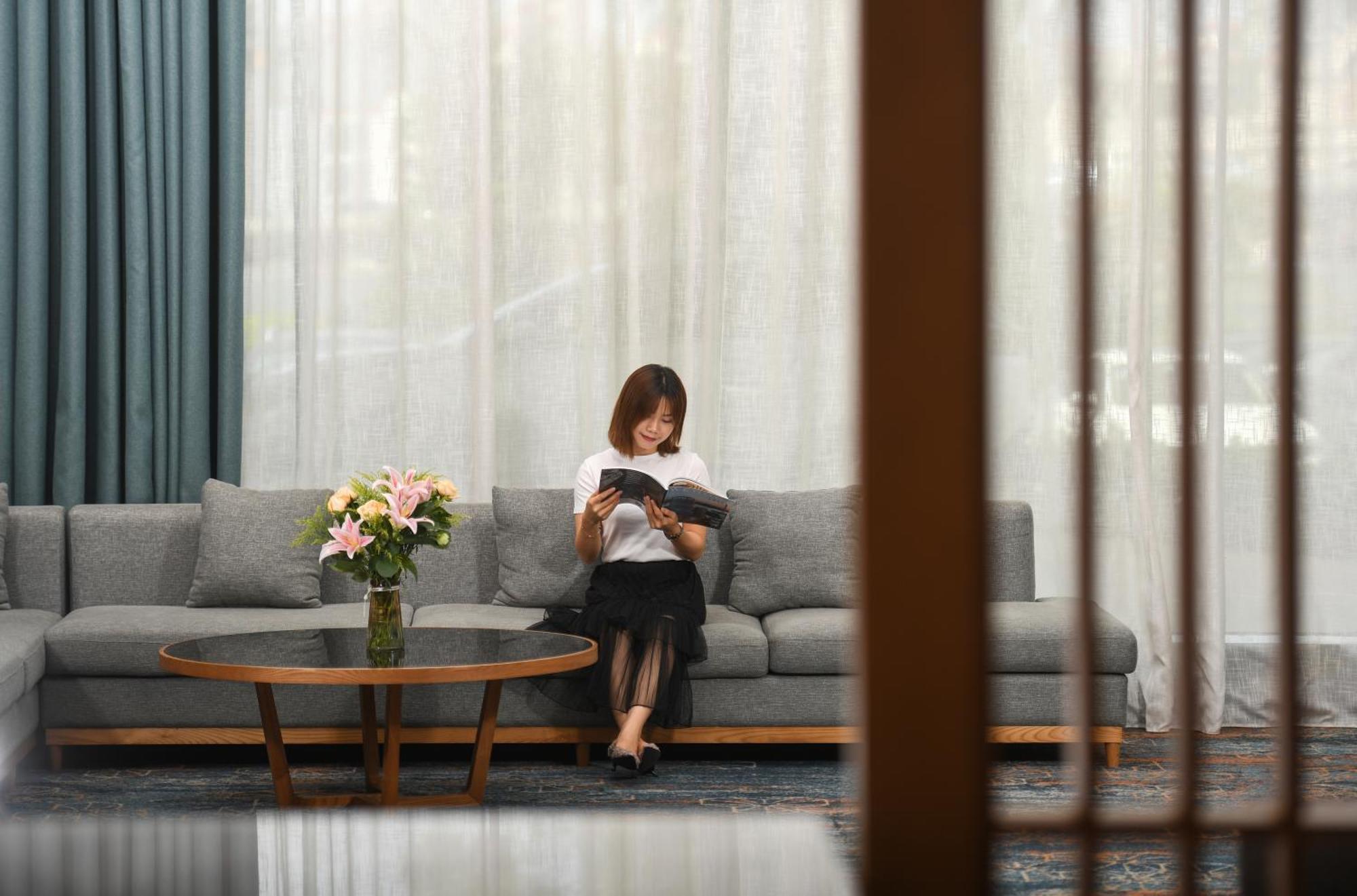 Mehood Lestie International Hotel Nancun Wanbo Metro Station Branch - Free Shuttle Bus To Canton Fair Complex During Canton Fair Period & Free Breakfast & Free Afternoon Tea & Free Midnight Snack & Free Vpn Internet Access ภายนอก รูปภาพ