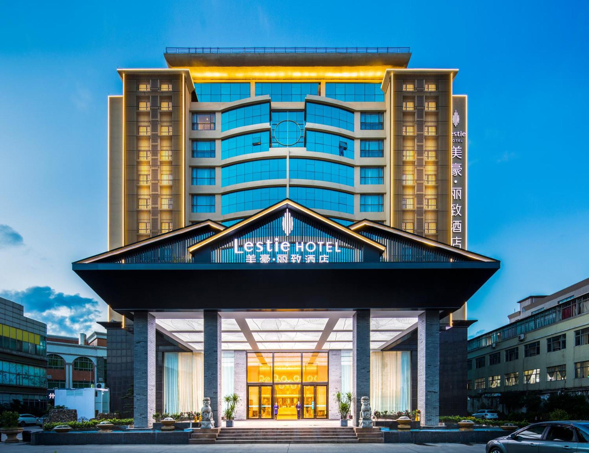 Mehood Lestie International Hotel Nancun Wanbo Metro Station Branch - Free Shuttle Bus To Canton Fair Complex During Canton Fair Period & Free Breakfast & Free Afternoon Tea & Free Midnight Snack & Free Vpn Internet Access ภายนอก รูปภาพ